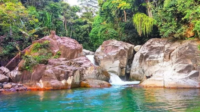 Eksplorasi Lengkap Air Terjun Lubuak Rantiang di Jantung Sumatera Barat